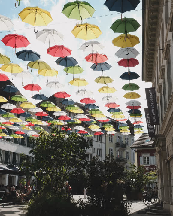 Bunte Regenschirme