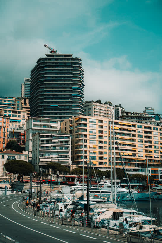 Monaco Hafen mit Gebäuden